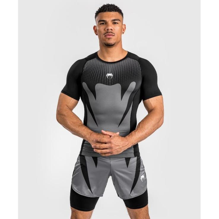 Rashguard de manga curta Venum Attack - preto cinza