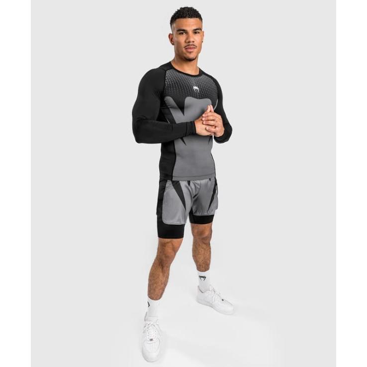 Venum Attack rashguard manga longa - preto cinza